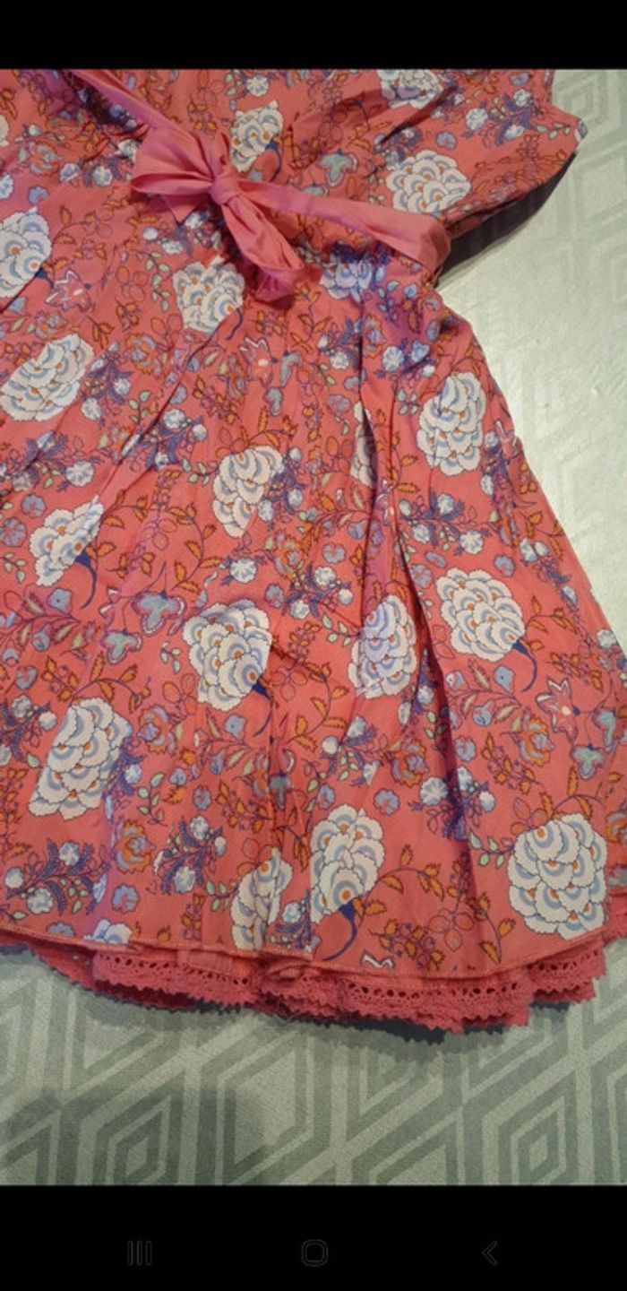 Robe rose avec fleurs taille 9 ans - photo numéro 5