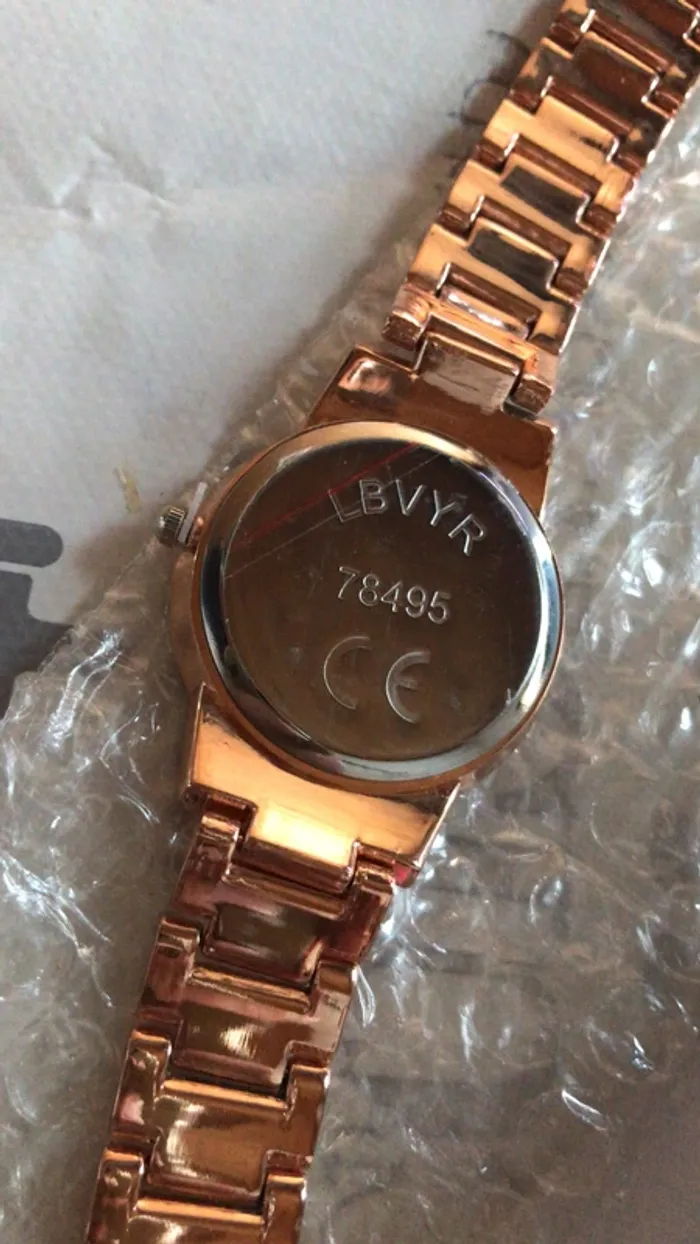 Montre neuve - photo numéro 3
