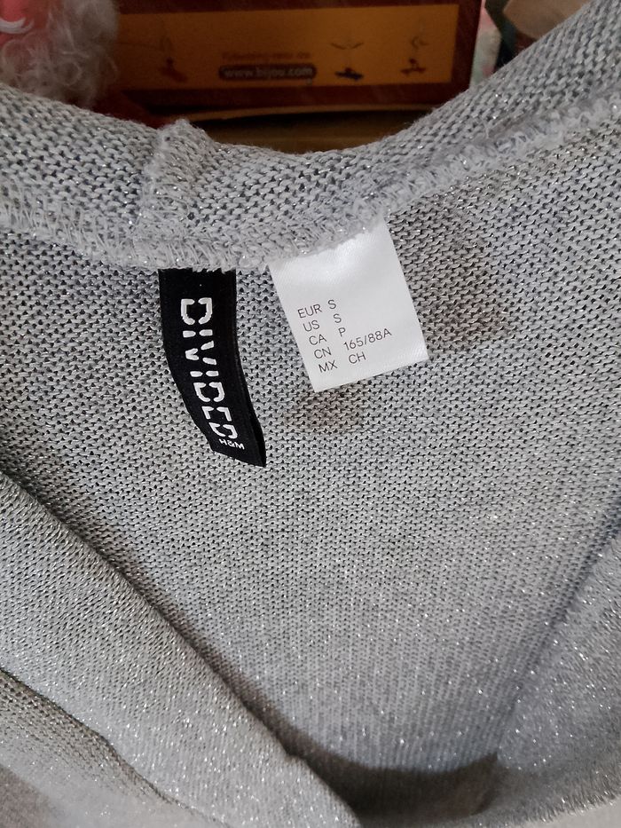 Haut paillettes capuche - photo numéro 2