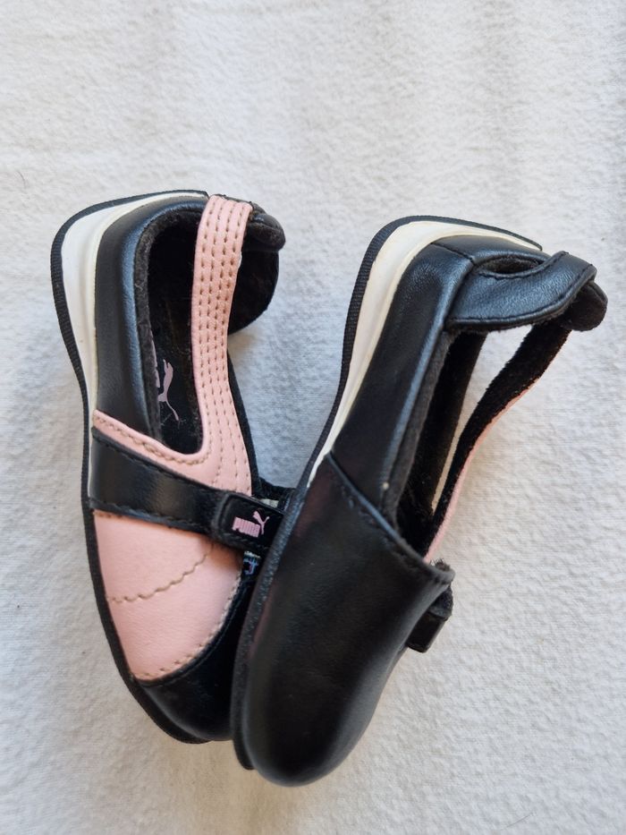 Sandales Puma bébé  taille 19 - photo numéro 2