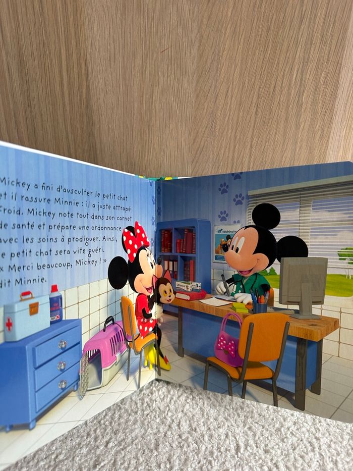 Livre Mickey vétérinaire - photo numéro 2