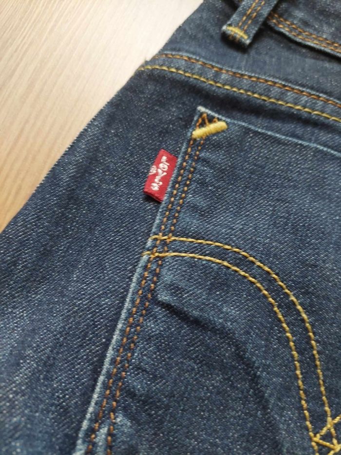 Jean Levi's bleu 627 straight fit 33*32 TBE - photo numéro 3