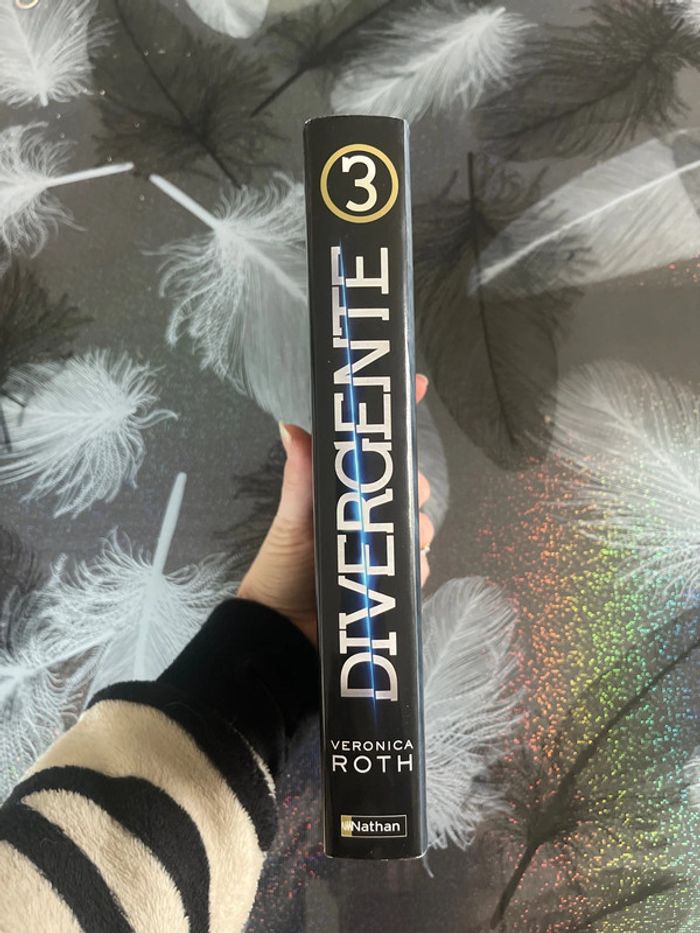 Livre divergente 3 - photo numéro 3