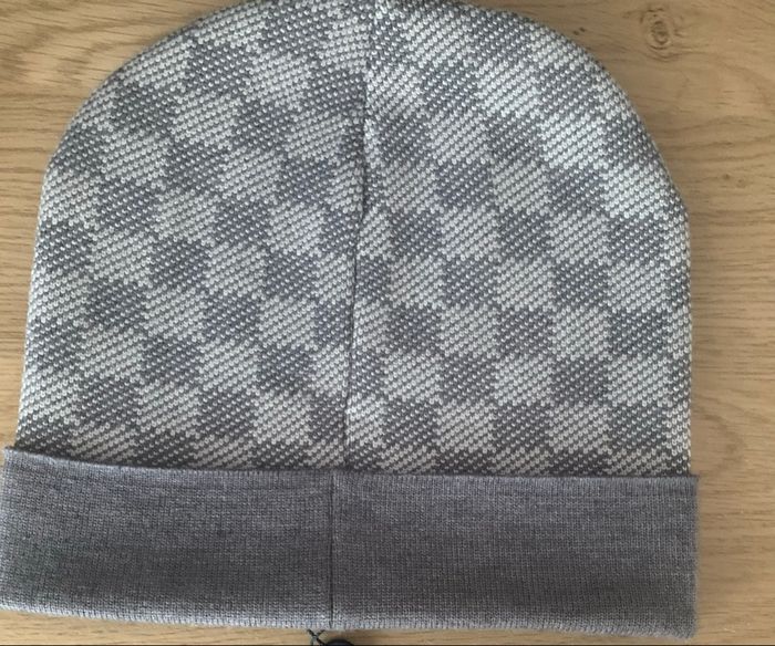 Bonnet lv - photo numéro 2
