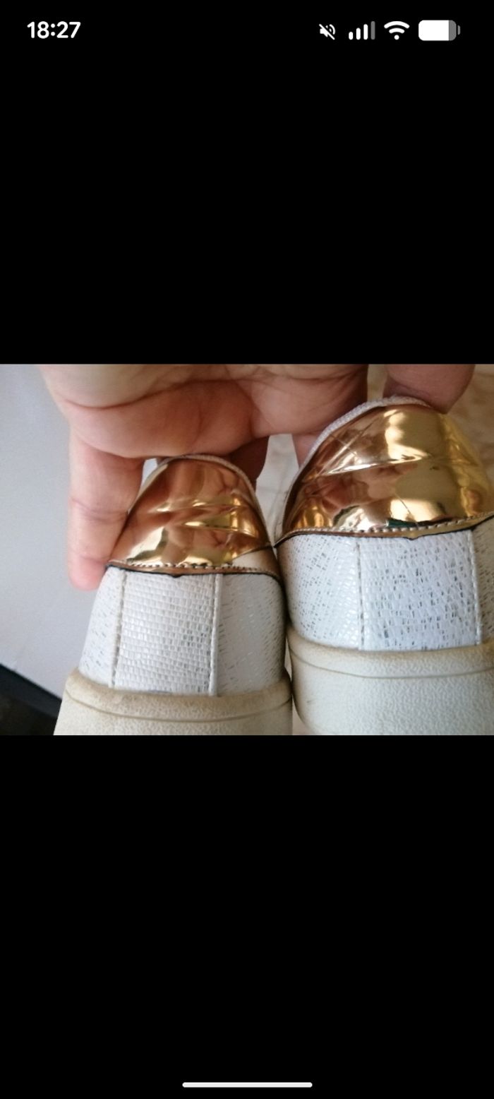 Baskets femme blanches mouchetées et décor doré. Taille 41 - photo numéro 5