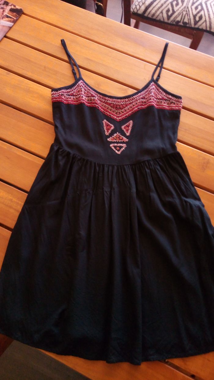 Robe d'été noir/bordeaux