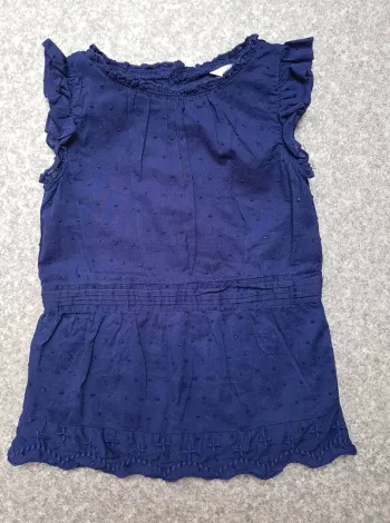 Robe 👗 Kidkanai
Taille 18 mois très bon état