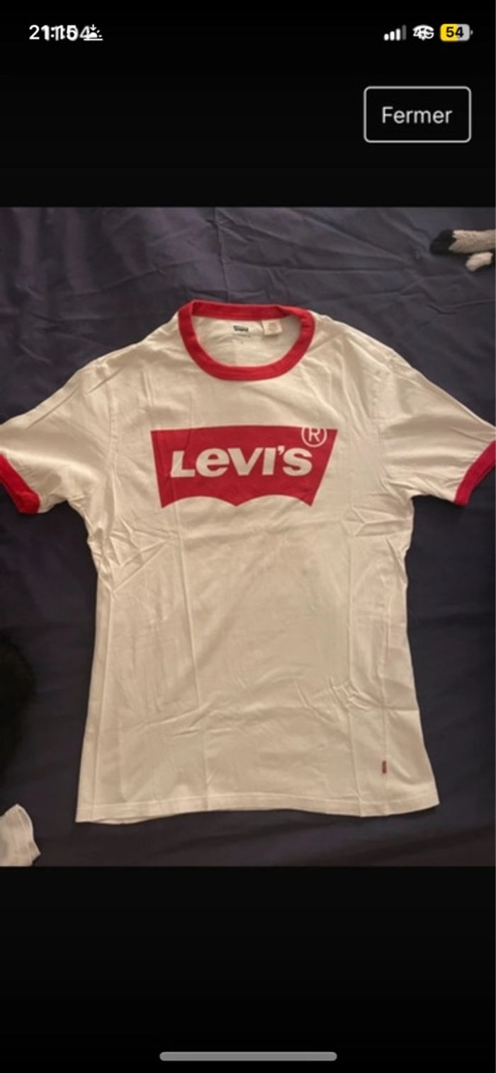 T-shirt Lévis très