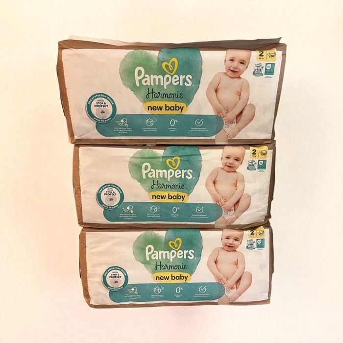 Lot de 3 pack de 50 (donc 150) couches Pampers Harmonie [taille 2 : 4 à 8 kg]