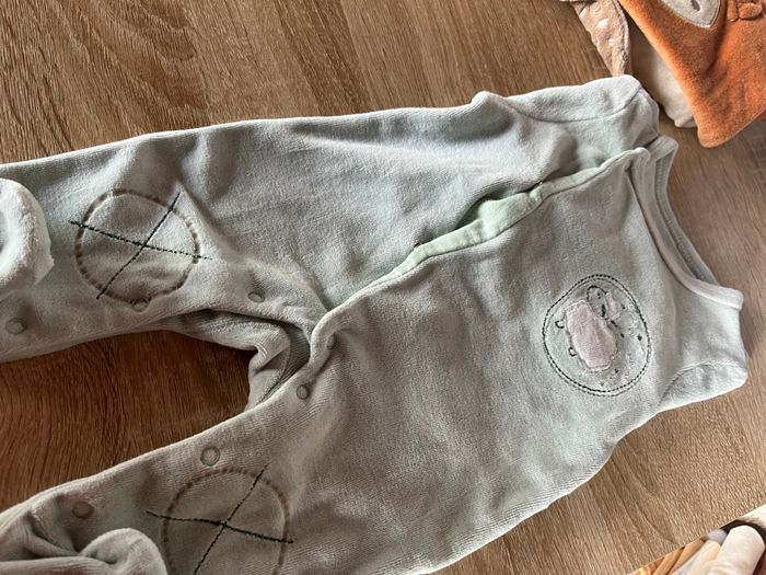Pyjama bébé taille 1mois - photo numéro 3