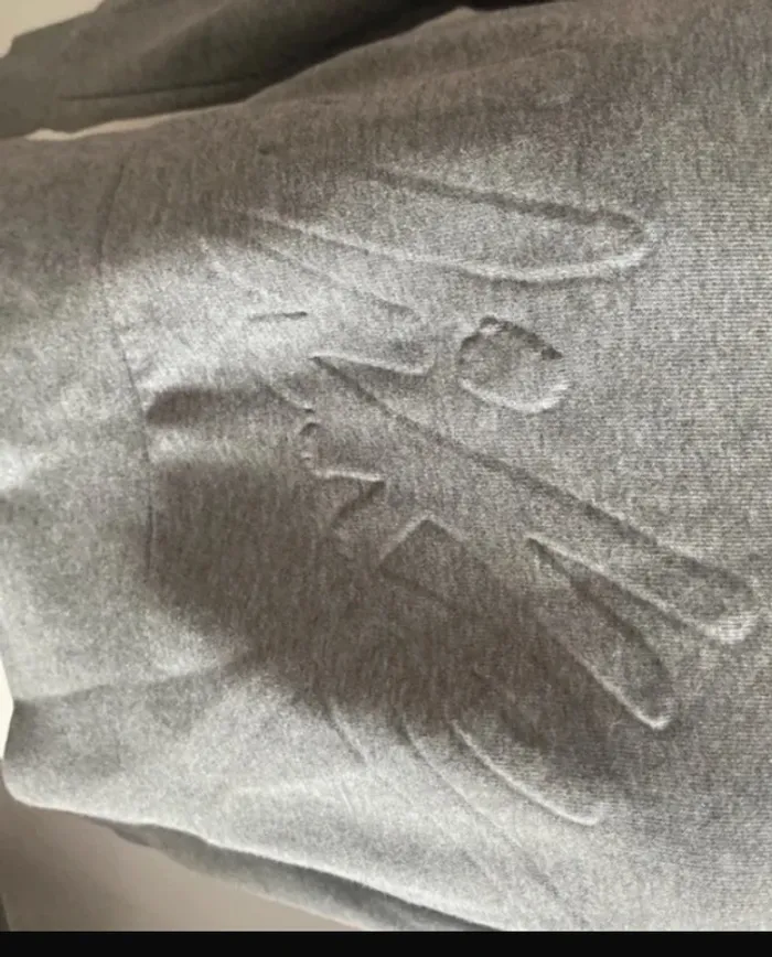 Pull Nike taille S - photo numéro 2