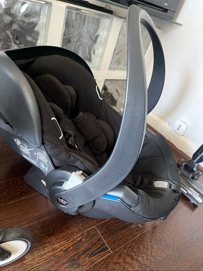 Poussette Stokke YOYO + cosy Besafe - photo numéro 3