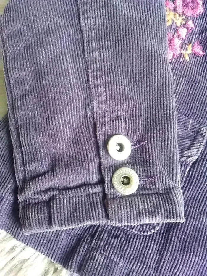 Veste fille printanière ou automnale 4 ans- Vynil 💜 Fraise-2 vêtements achetés le 3ème offert - photo numéro 7