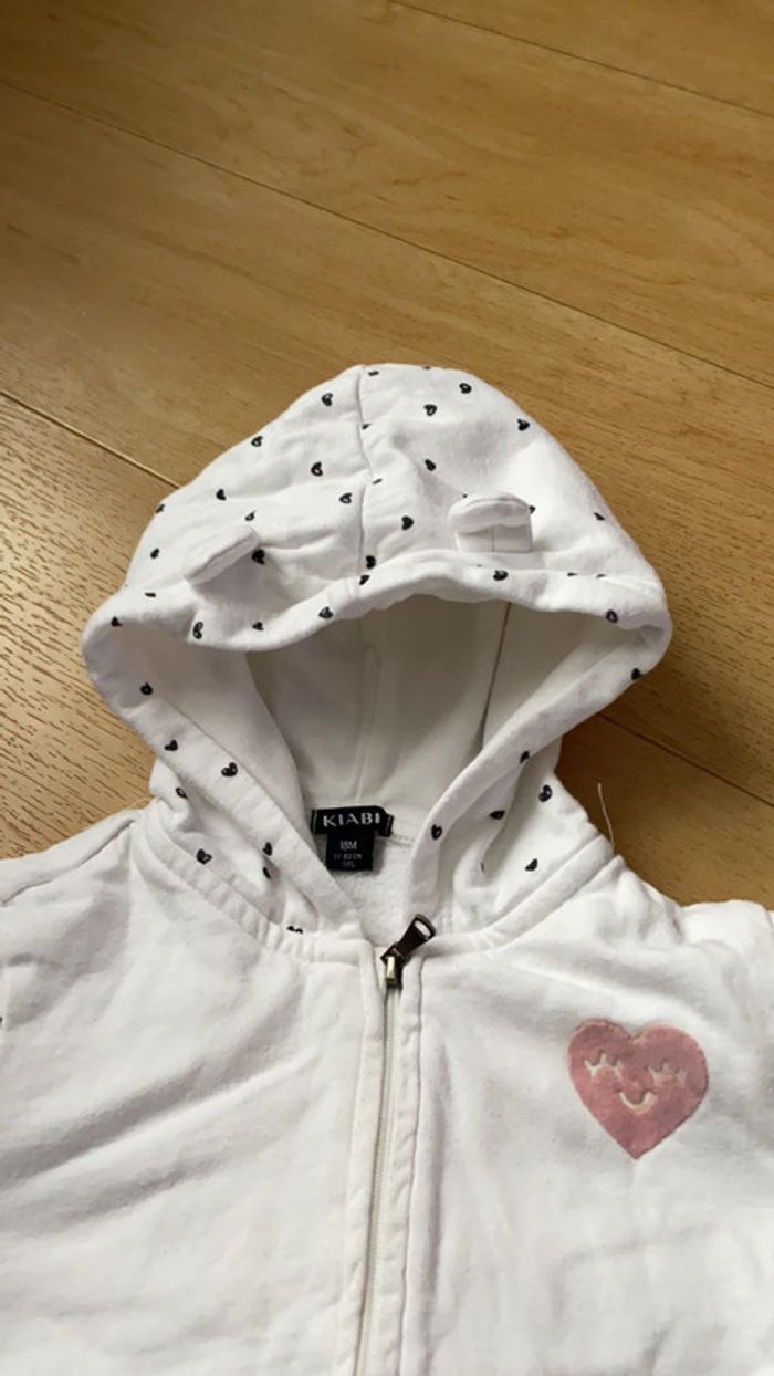 Sweat à capuche blanc - motif cœurs - Kiabi - 18 mois - photo numéro 3