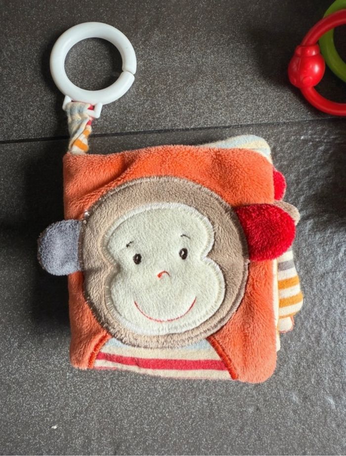 Lot de jouets 1er âge - photo numéro 2