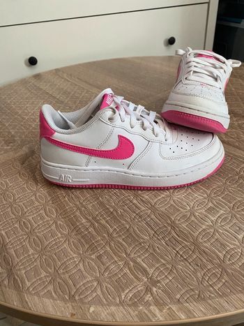 Nike air force 1 low roses et blanches