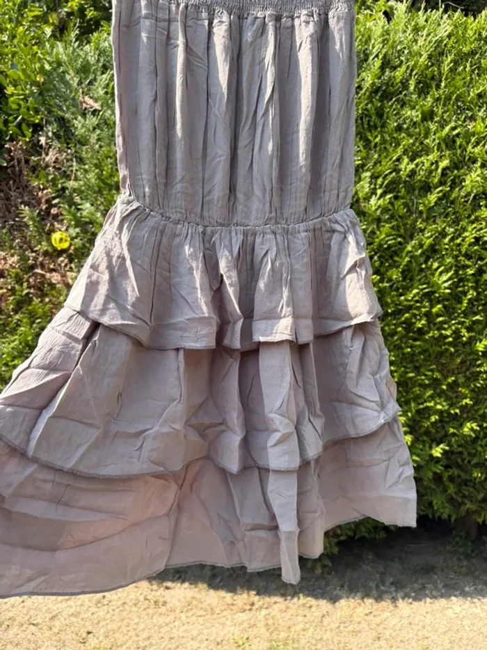 Robe sans bretelles gris maronné à volants – Marque CDC - photo numéro 2