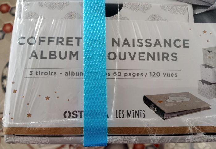 Coffret de naissance OSTARIA Les Minois – Album & souvenirs – Neuf - photo numéro 3