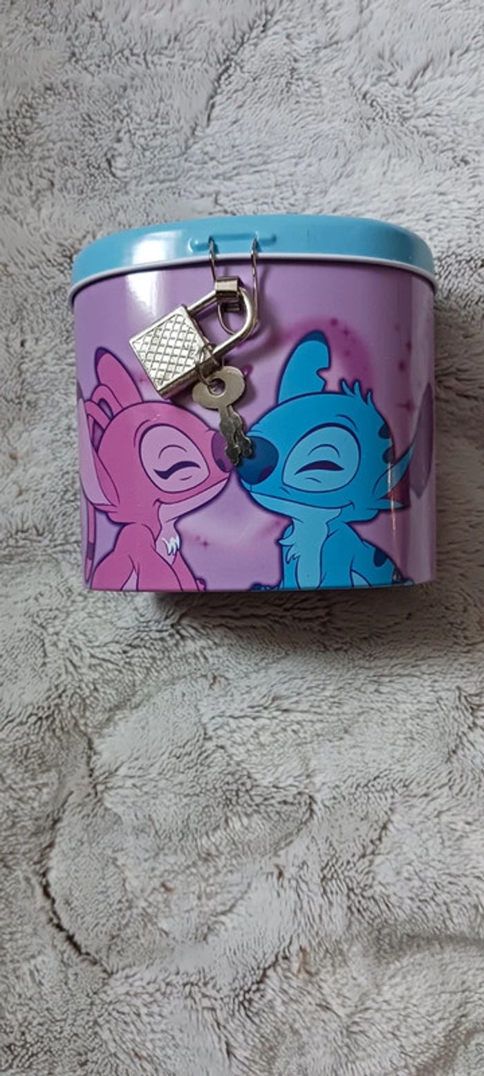 Tirelire Stitch.  Disney