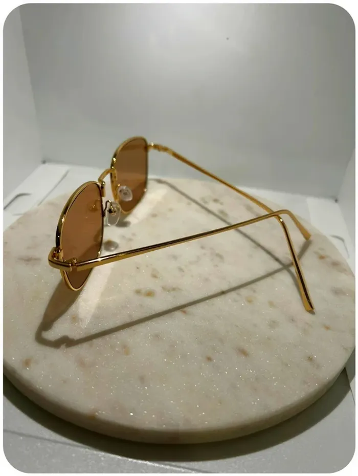 Lunettes de soleil - photo numéro 2