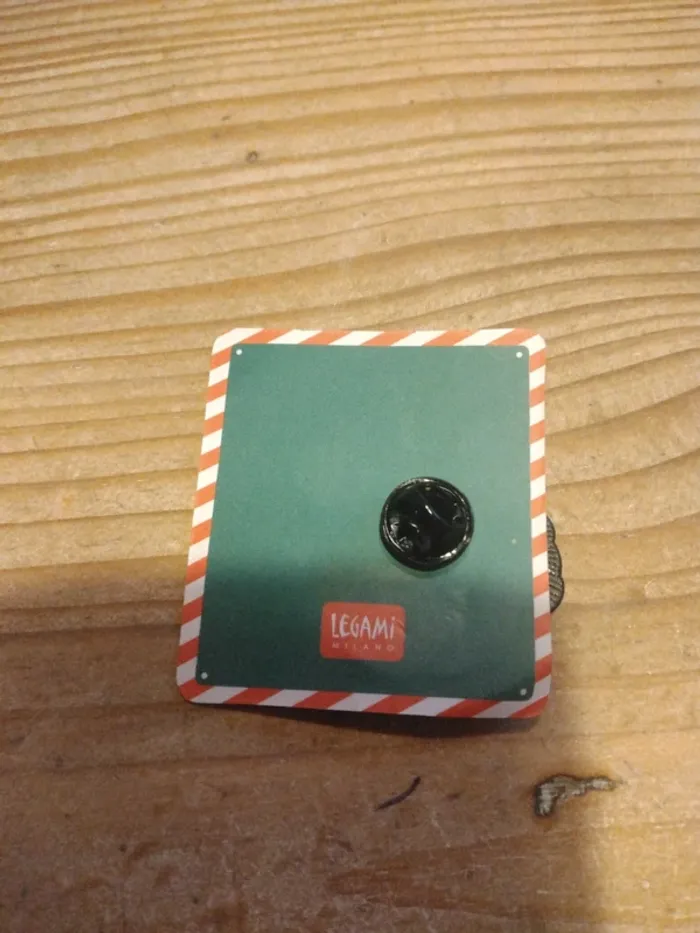 Pin's Legami - photo numéro 2