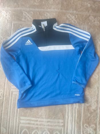 Vêtements de sport foot adidas taille 6 ans