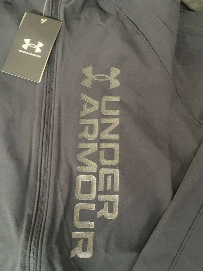 Veste under  armour S neuf avec étiquette authentique - photo numéro 2