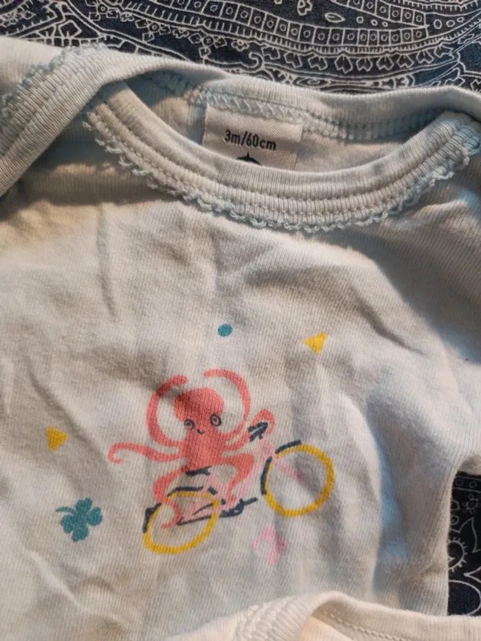 2 bodies petit bateau 60cm - photo numéro 3