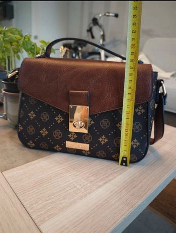 sac a main avec bandoulière et rombes marron inspi Lu Vi