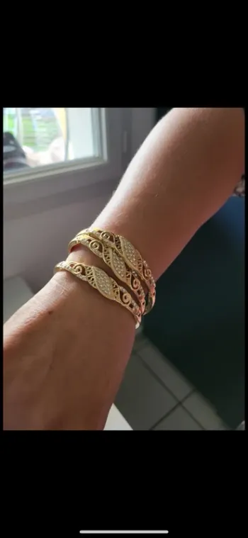 Lot de 3 bracelets neufs