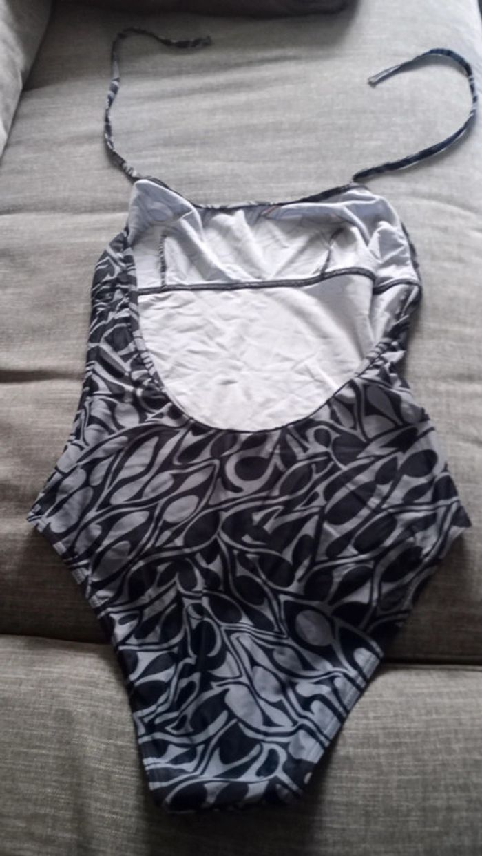 Maillot de bain 44 - photo numéro 2