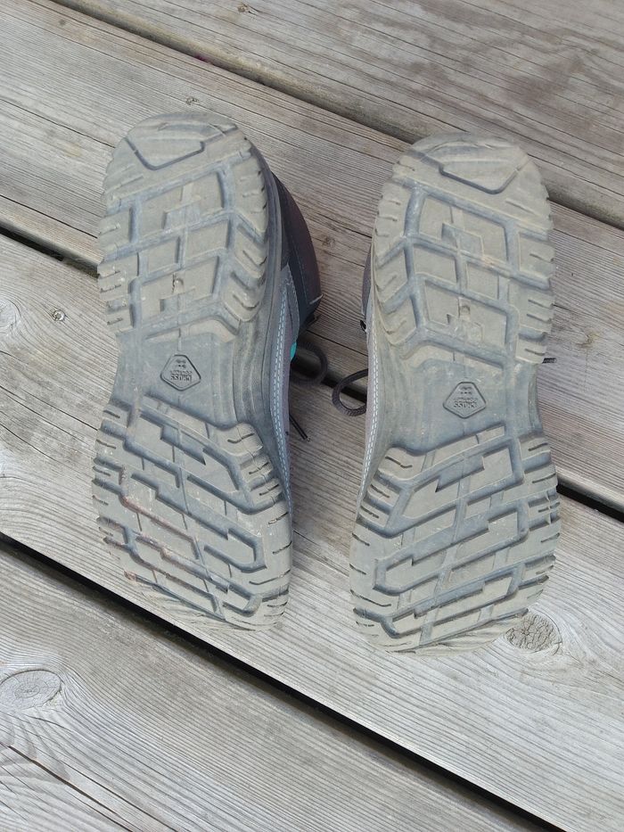 Chaussures de randonnée Quechua pointure 37 - photo numéro 7