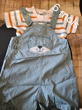 Ensemble tee-shirt combinaison 6 mois