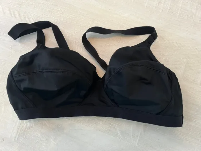 Soutien-gorge - photo numéro 2
