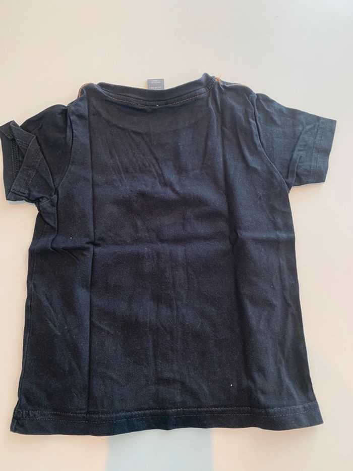 T-shirt bebe garçon H&M taille 1-2 ans - photo numéro 3