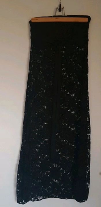 Robe de plage longue et dentelle noire