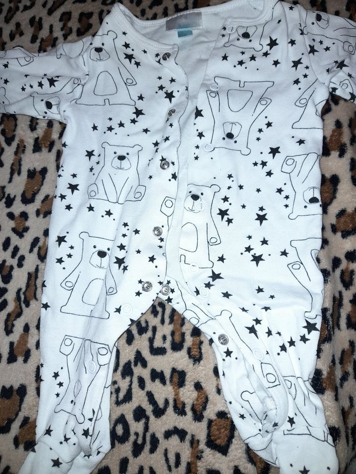 Lot de 7pyjamas 3 mois - photo numéro 4