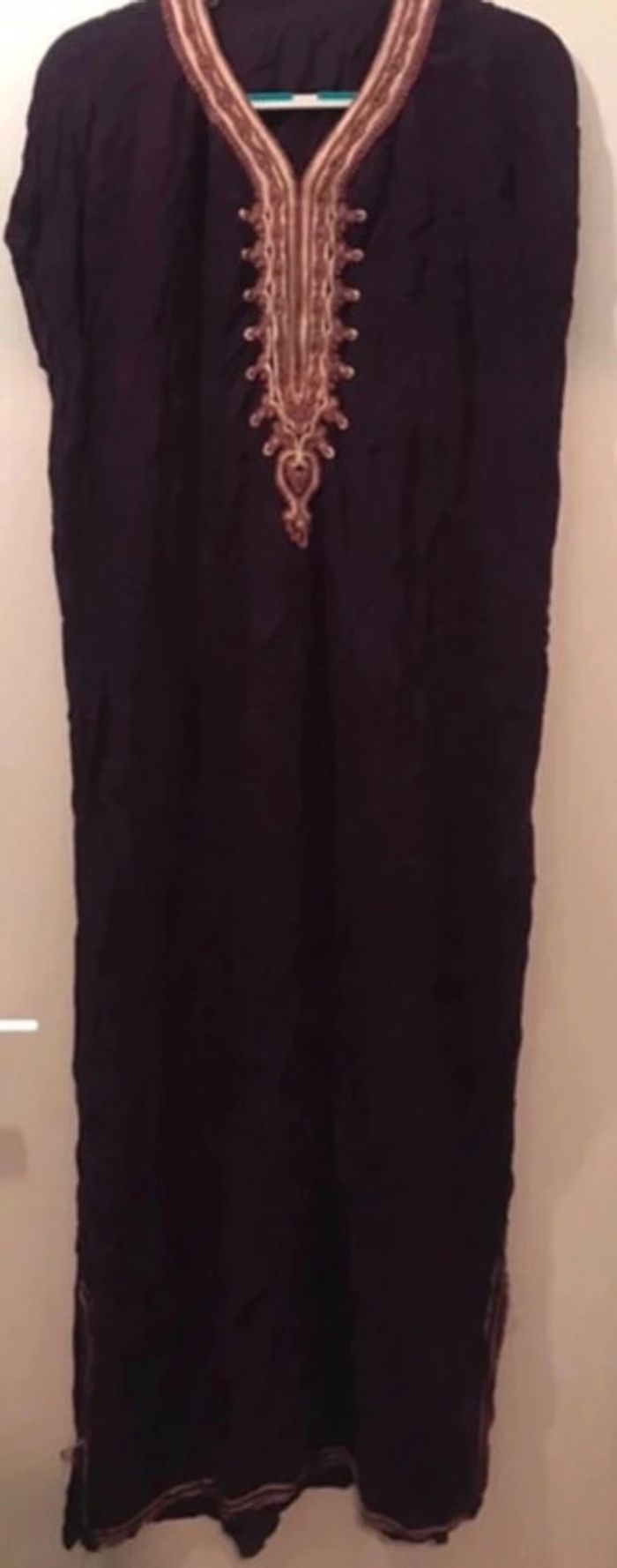 Robe été femme longue orientale sans manches violet dorée taille XL