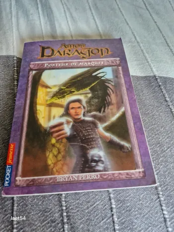 Livre " Amos Daragon, tome 1"