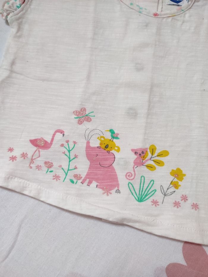 Tee-shirt manches courtes bébé fille - 9 mois - Très bon état - Mots d'enfants - photo numéro 2