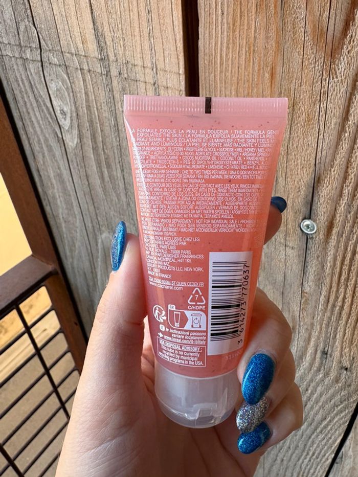 Gommage visage peau douce yes i am Cacharel 50 ML - photo numéro 3