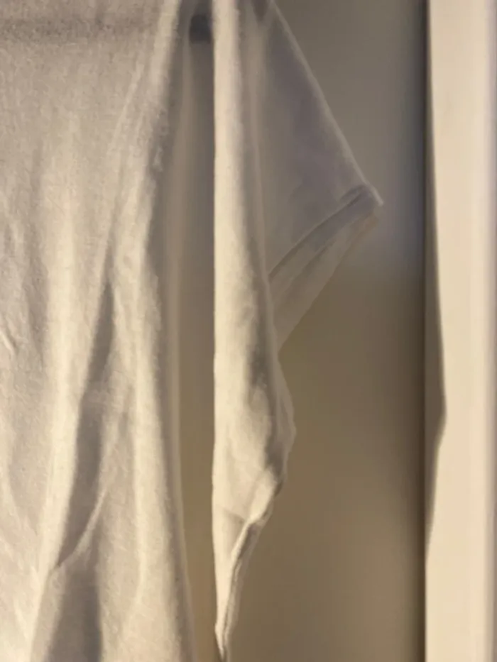 T shirt sans manche - photo numéro 2
