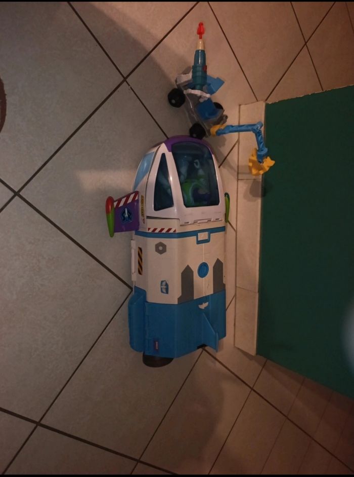 Buzz l'éclair toy Story - photo numéro 3