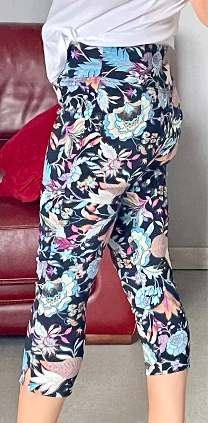 Pantalon à motif floral . - photo numéro 3