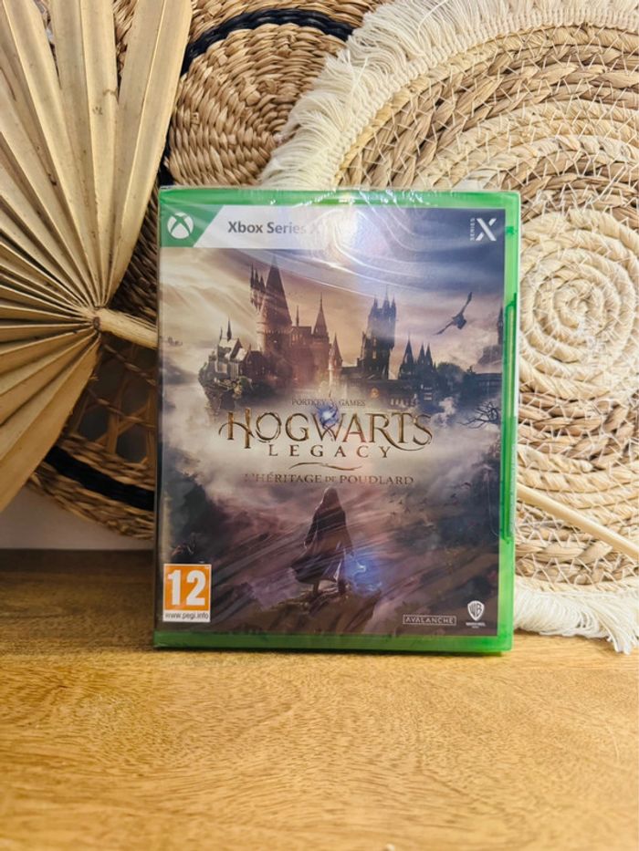 🔥Jeu Hogwarts Legacy Xbox Séries X Neuf avec étiquette - photo numéro 1