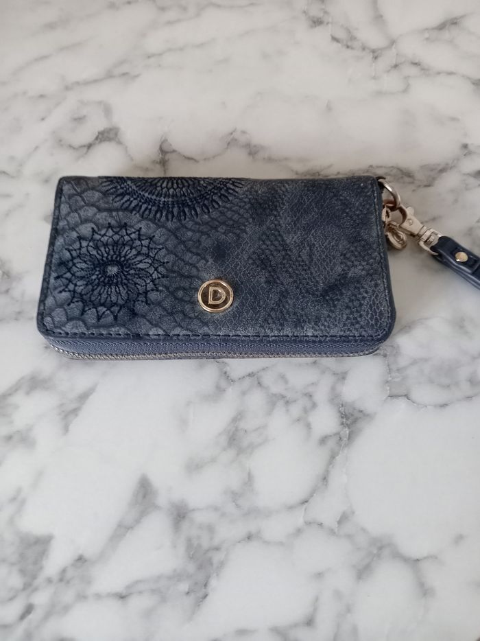 Portefeuille desigual
