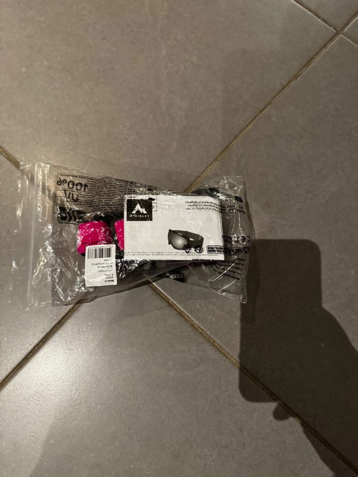 Masque de ski - Mc Kinley / Intersport - Mistral 2.0 - 100% UV S3 - Rose & blanc - photo numéro 2