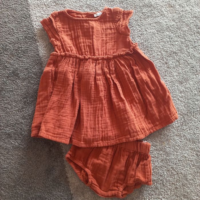 Robe et culotte