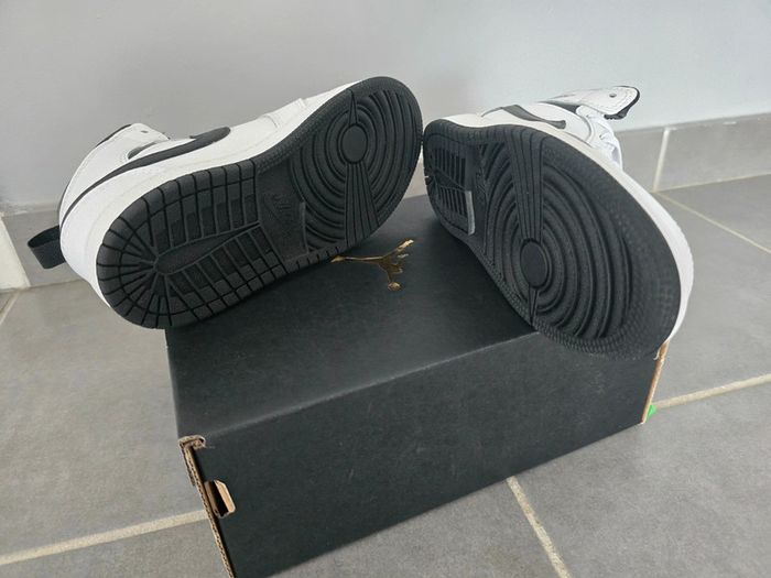 Basket montante Nike Jordan - photo numéro 3