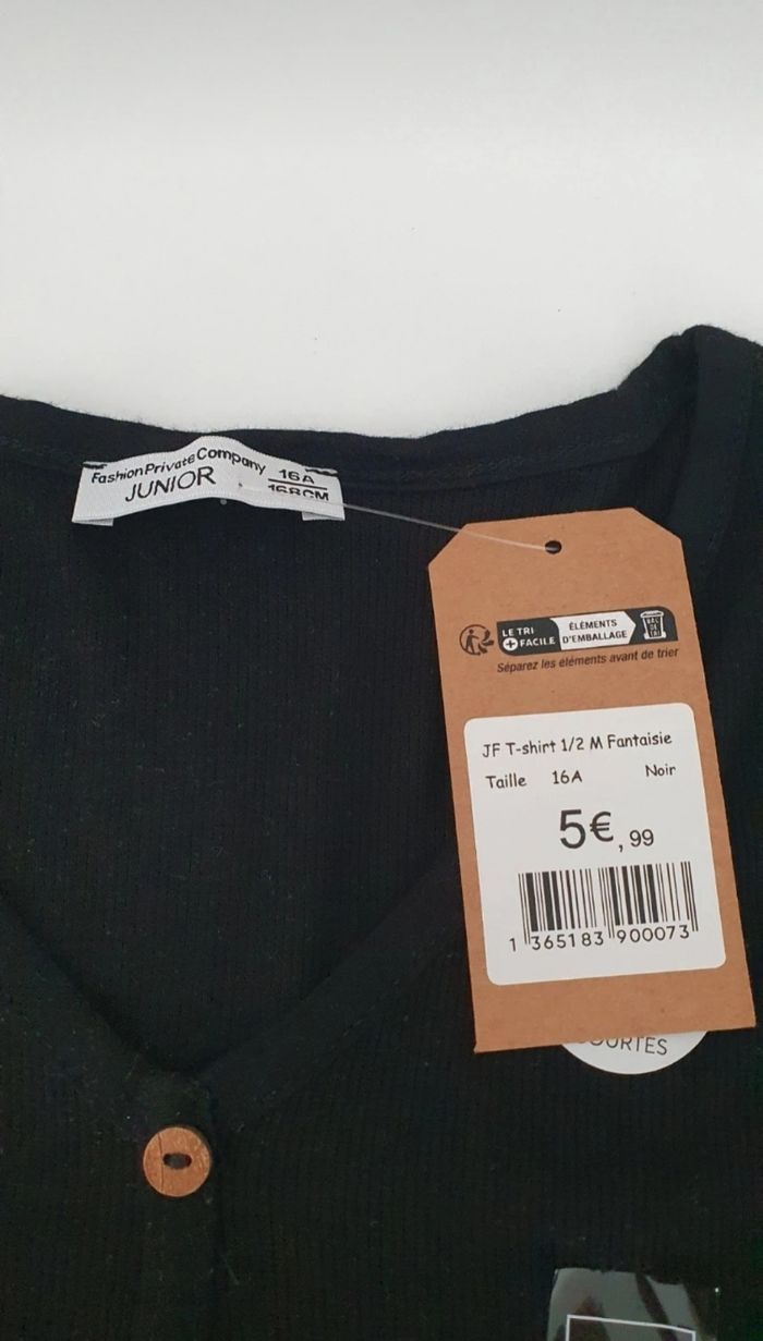 T shirt neuf en 16 ans - photo numéro 5